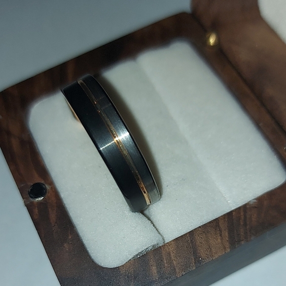 Men's Black, Silver and Gold Ring - Picture 3 of 5